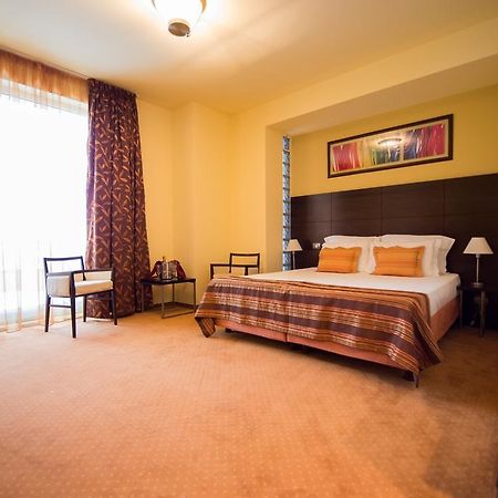 Imago Boutique Hotel Mamaia Extérieur photo