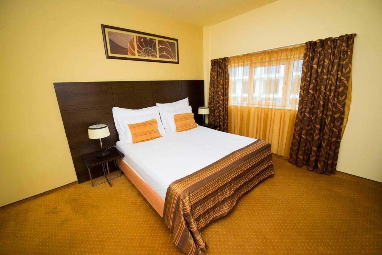 Imago Boutique Hotel Mamaia Extérieur photo