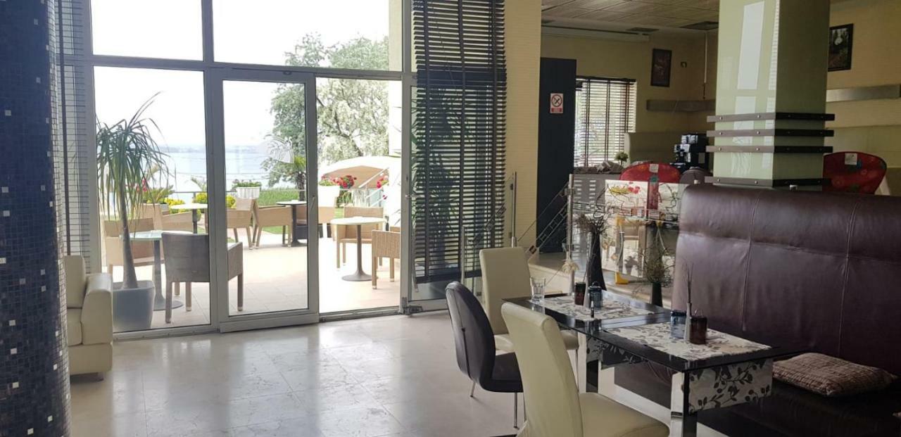Imago Boutique Hotel Mamaia Extérieur photo