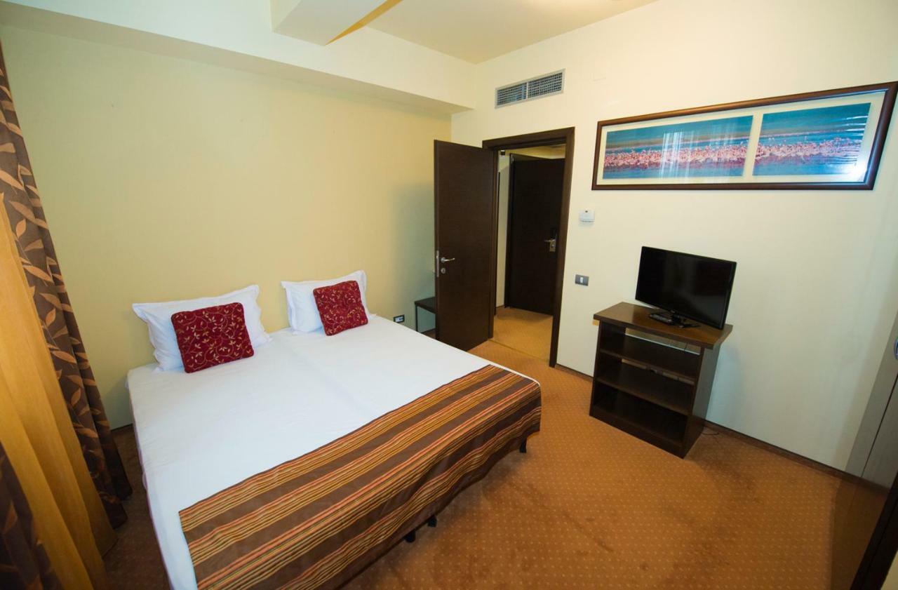 Imago Boutique Hotel Mamaia Extérieur photo