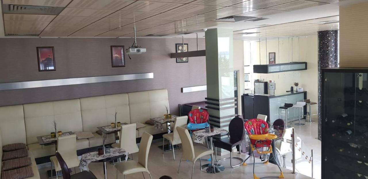 Imago Boutique Hotel Mamaia Extérieur photo